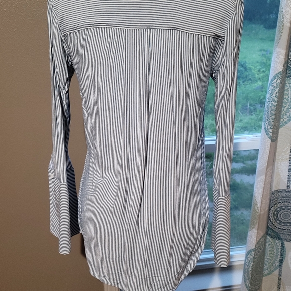 Treasure & Bond Blue White Blouse Sz X-Small - Picture 8 of 8